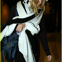 sienna-miller-converse-sneakers-07.jpg