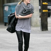 hilary-duff-lunch-9128-1.preview.JPG