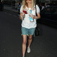 fearne-cnotton-and-converse-chuck-taylor-all-star-lo-top-sneakers-gallery.jpg