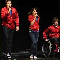 lea-michele-cory-monteith-glee-live-13.jpg