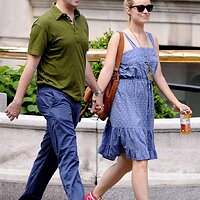 olivia-wilde-leggy-in-short-dress-in-new-york-05.jpg
