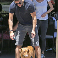 emily-vancamp-josh-bowman-revenge-season-finale-airs-tonight-09.jpg