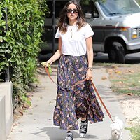 ana-de-armas-walking-her-dog-santa-monica-9.jpg