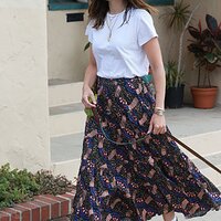 ana-de-armas-walking-her-dog-santa-monica-8.jpg