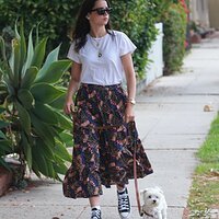 ana-de-armas-walking-her-dog-santa-monica-4.jpg