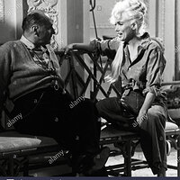 cinematographer-franz-planer-and-marilyn-monroe-during-the-making-of-somethings-got-to-give-19...jpg