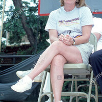 patty-duke-attending-a-los-angeles-aids-walk-in-west-hollywood-los-angeles-california-on-septe...jpg