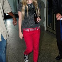 avrillavigneairport.jpg