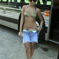 nicole_richie_converse_02.jpg
