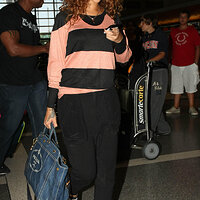 98937_Celebutopia_net_RIHANNA19_122_1122lo.jpg