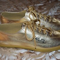 LA Gear Gold Mylar 1.jpg