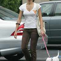 jessica_alba_converse.jpg