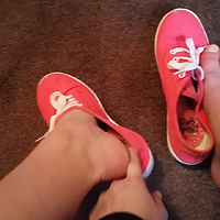 shoeplay hot pink tennis shoes.mp4