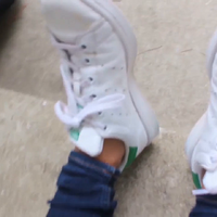 pretty girl with stan smith addis.mp4