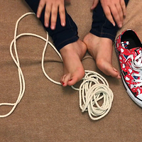 kate's converse and rope.mp4