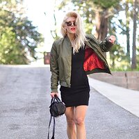 lbd_vans_bomber-jacket_-90s-style.jpg