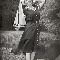 sailor-dress-6-bw-old-web.webp