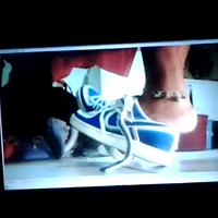 ebony sneaker play. - YouTube [360p].mp4