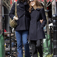 65565_celeb_city_org_Natalie_Portman_out_and_about_in_West_Village_04_123_1155lo.jpg