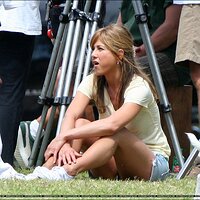 aniston_040108_016.jpg