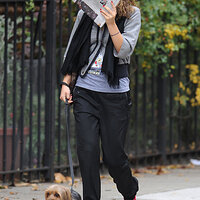 natalie-portman-dog-1158-1.jpg