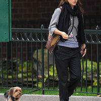 natalie-portman-dog-1158-5.jpg