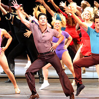 tn-500_achorusline-001.jpg