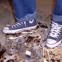 6 worms under Converse Allstars (gross).gif