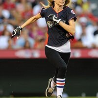 marisa-miller-all-star-celebrity-softball-mlb-008.jpg