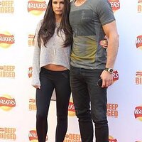katie-price-and-leandro-penna-walkers-deep_5900684.jpg