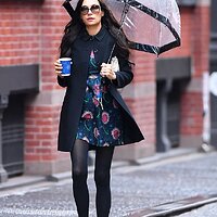 34979900-8891435-Staying_warm_Janssen_bundled_up_amid_the_Big_Apple_s_cooling_tem-a-88_1603939...jpg