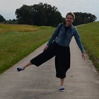 jumpsuit schwarz jeansjacke 3.JPG