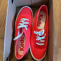 Mrktplce 7 Keds_1.jpg