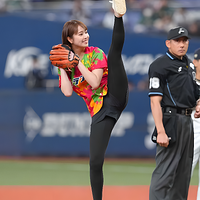 Asian Baseball Babes (01).png
