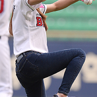 Asian Baseball Babes (11).png